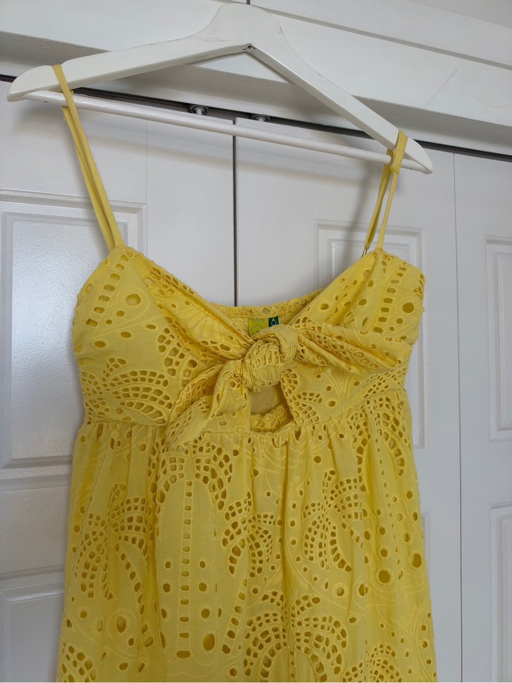 🌸FARM Sunny Yellow Eyelet Tie-Front Maxi Dress size S Boho Chic Resort Coastal - Picture 3 of 15